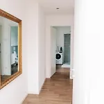 Lora Diamond 3, Free Private Parking, Self Check In * Комо