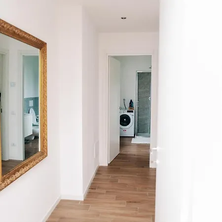 Lora Diamond ,free Parking, Self Check In,3 * Como