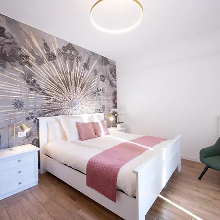 Lora Diamond Suite 3, Free Private Parking, Self Check In