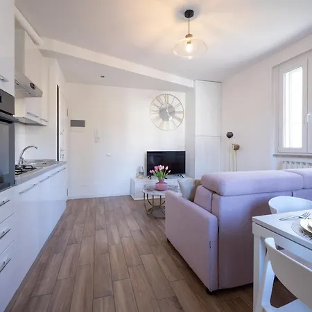 Appartement Lora Diamond Suite 3, Free Private Parking, Self Check In *