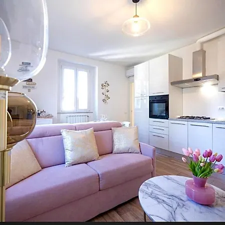 Lora Diamond Suite 3, Free Private Parking, Self Check In Appartement Como
